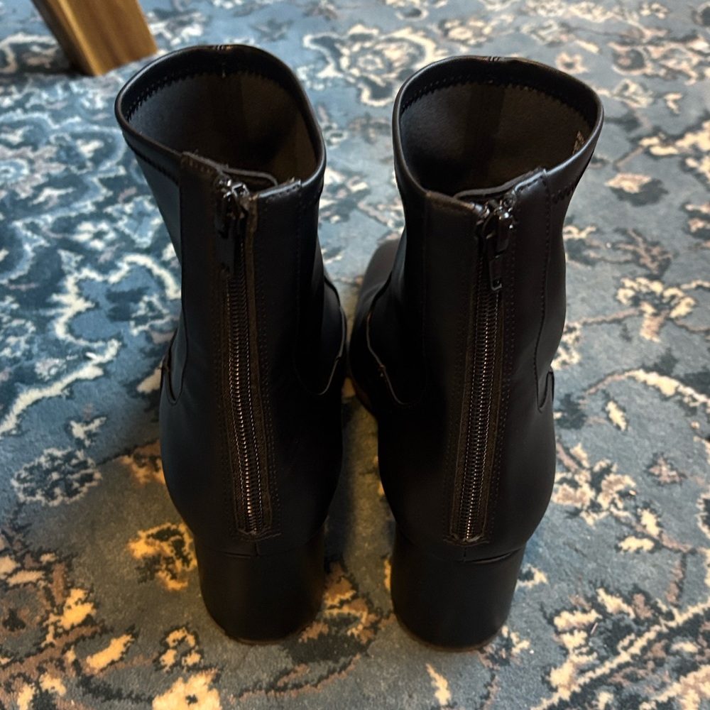 Elegant Black Ankle Booties - Picture 7 of 8